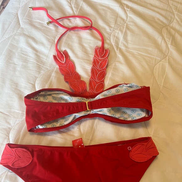 Red Carter bikini - Picture 9 of 9